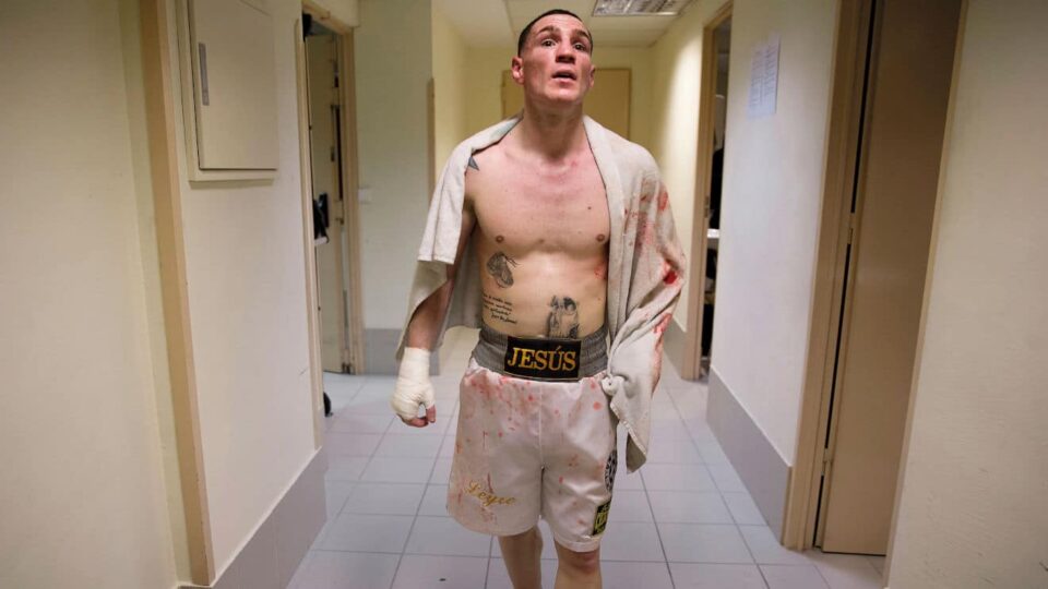 The art of fighting behind closed doors