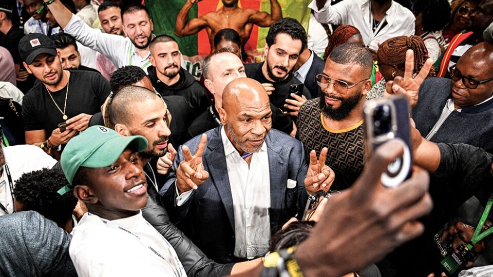 Too Many Cooks: The pros and cons of the boxing entourage