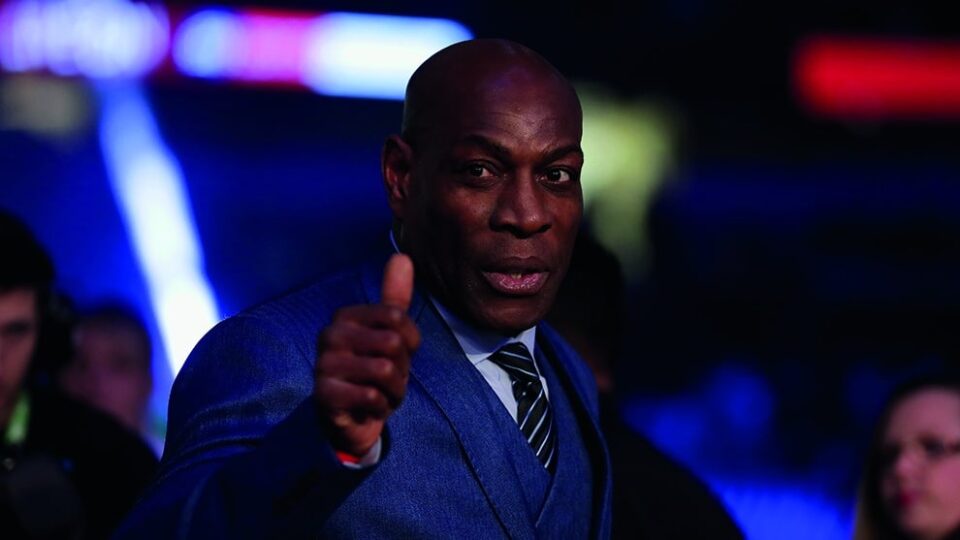 Bunce Diary: What happens in the corridors of the O2 Arena on fight night
