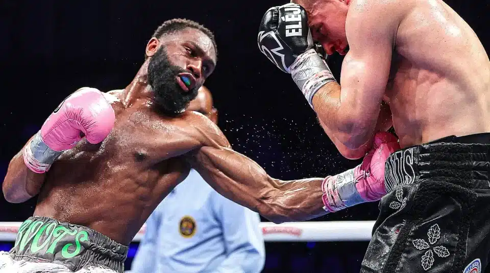Ennis dominates Stanionis to unify welterweight titles