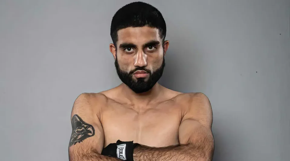Who are the British stars in the WBC Grand Prix lineup?