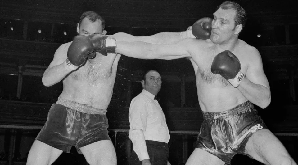 No nonsense referee Harry Gibbs was a giant among officials