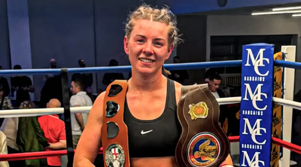 Jessica Barry promises entertainment after scooping fight award