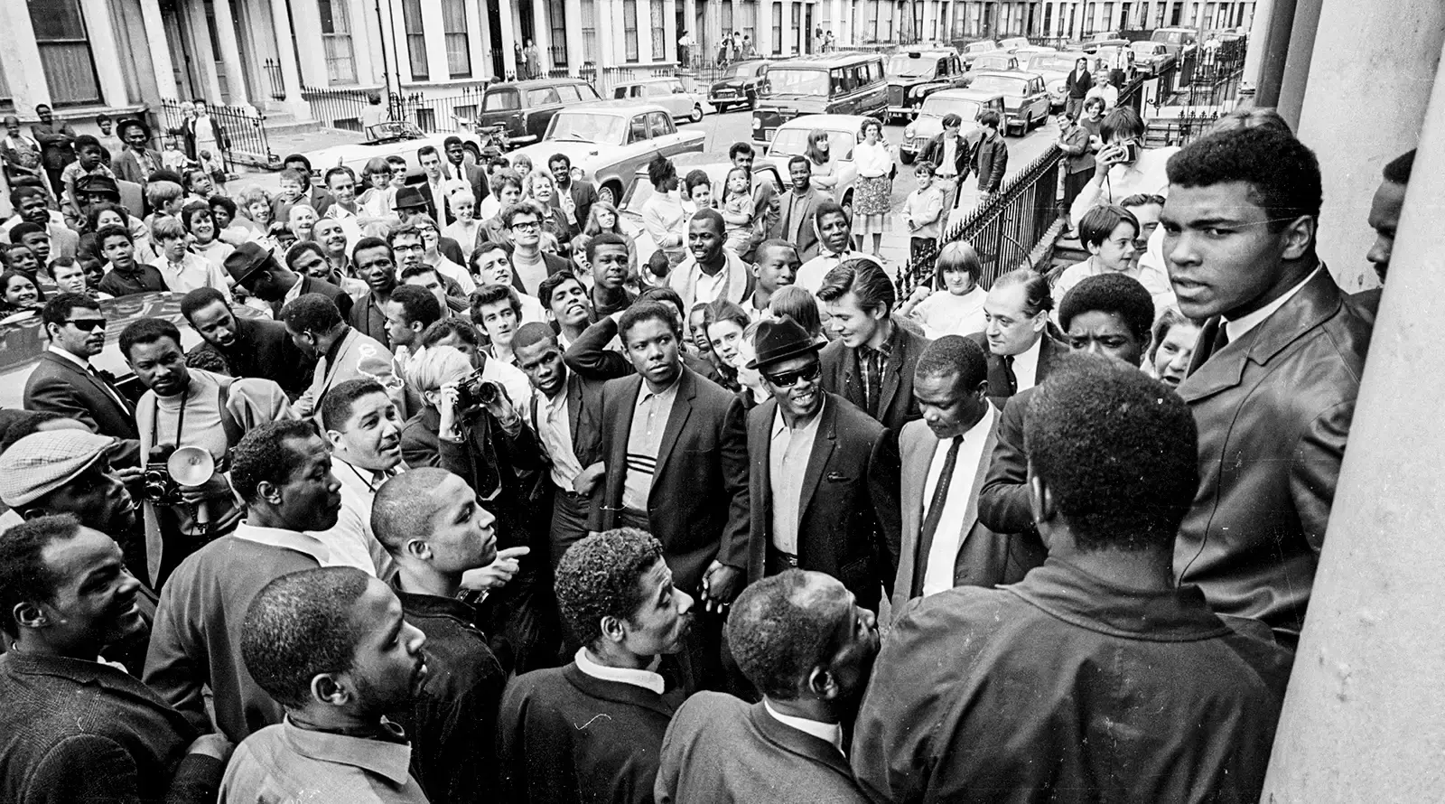 Sightings Of Overseas Boxing Stars Are Dwindling In The Uk 1 ali and crowd