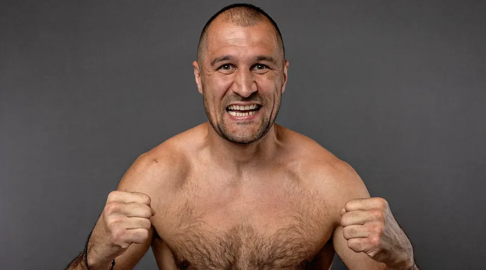 Sergey Kovalev looking to turn back the hands of time against Artur Mann